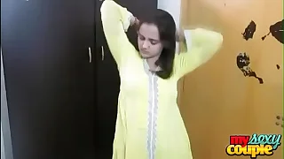 Indian Bhabhi Sonia In Yellow Shalwar Suit Getting Vacant In Bedroom For Sex